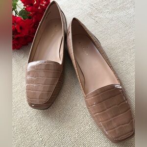 Bandolino Liberty Brown Croc Embossed Loafers Size 9M